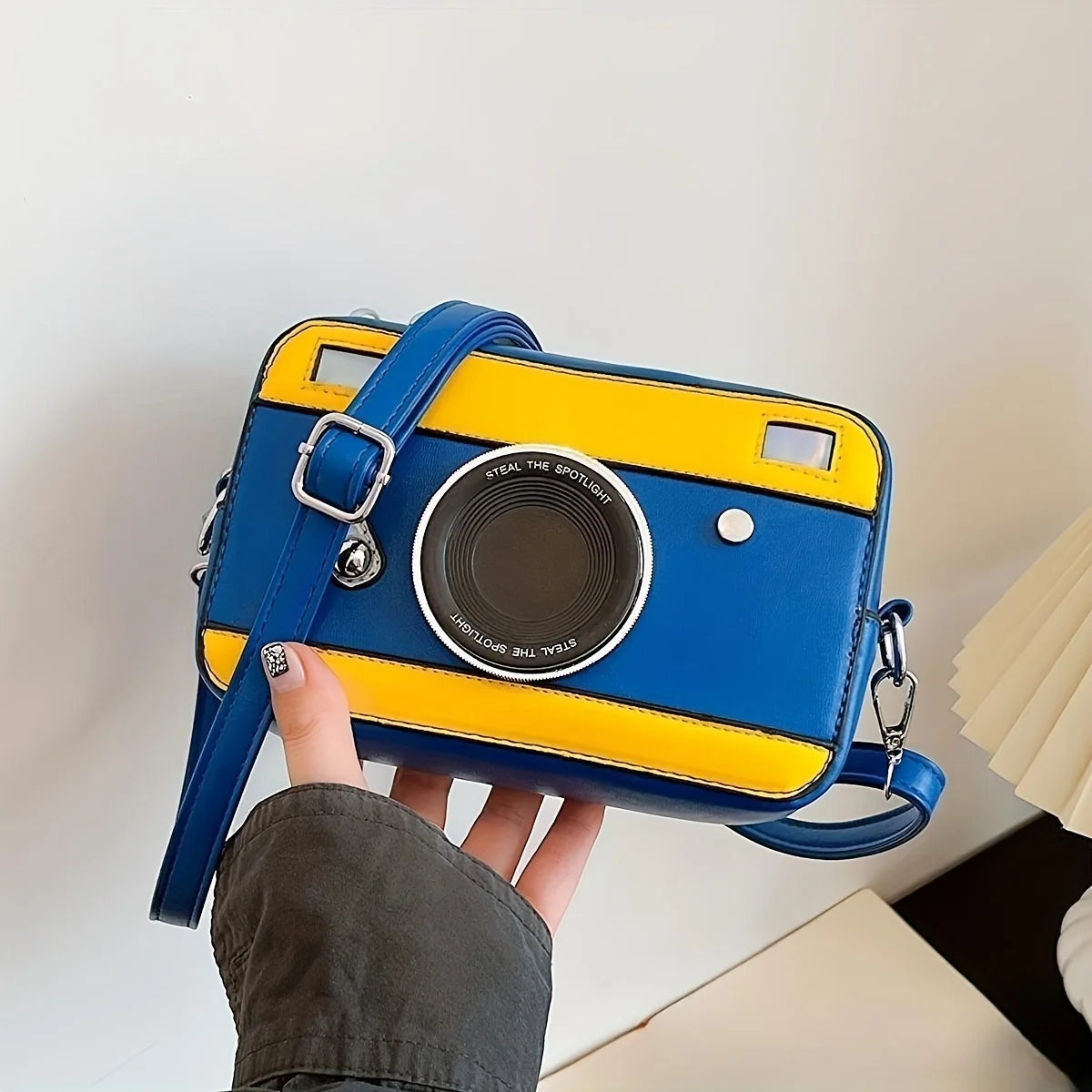 Personalized and Creative Mini Camera Bag Retro Crossbody Versatile Bag Niche Box Bag Fresh Chain Small Square Bag
