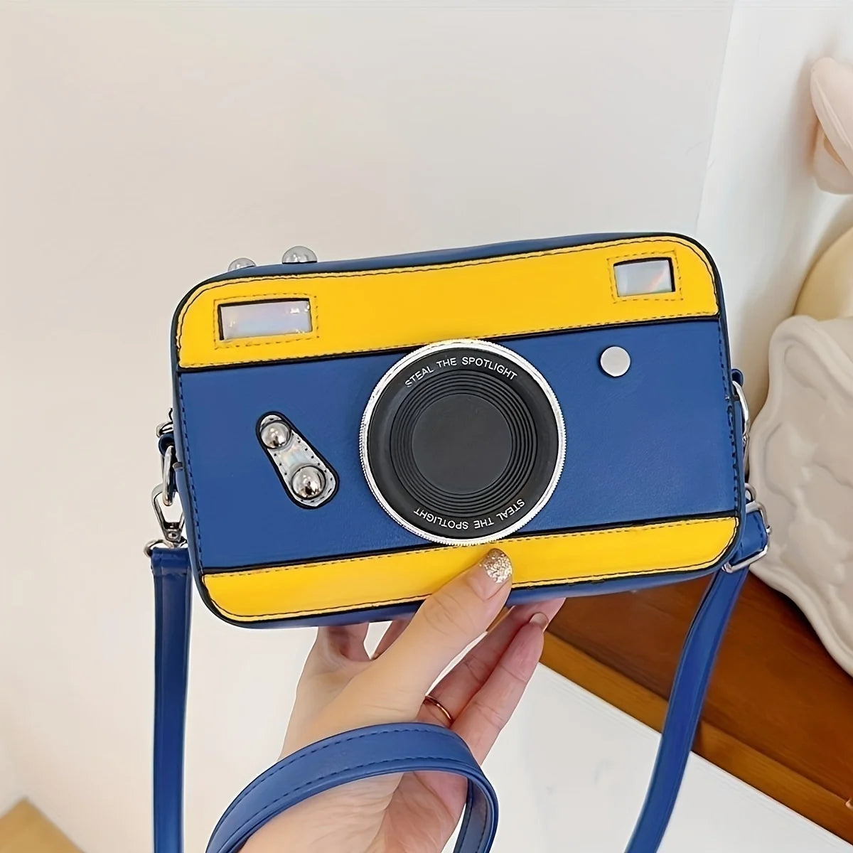 Personalized and Creative Mini Camera Bag Retro Crossbody Versatile Bag Niche Box Bag  Fresh Chain Small Square Bag