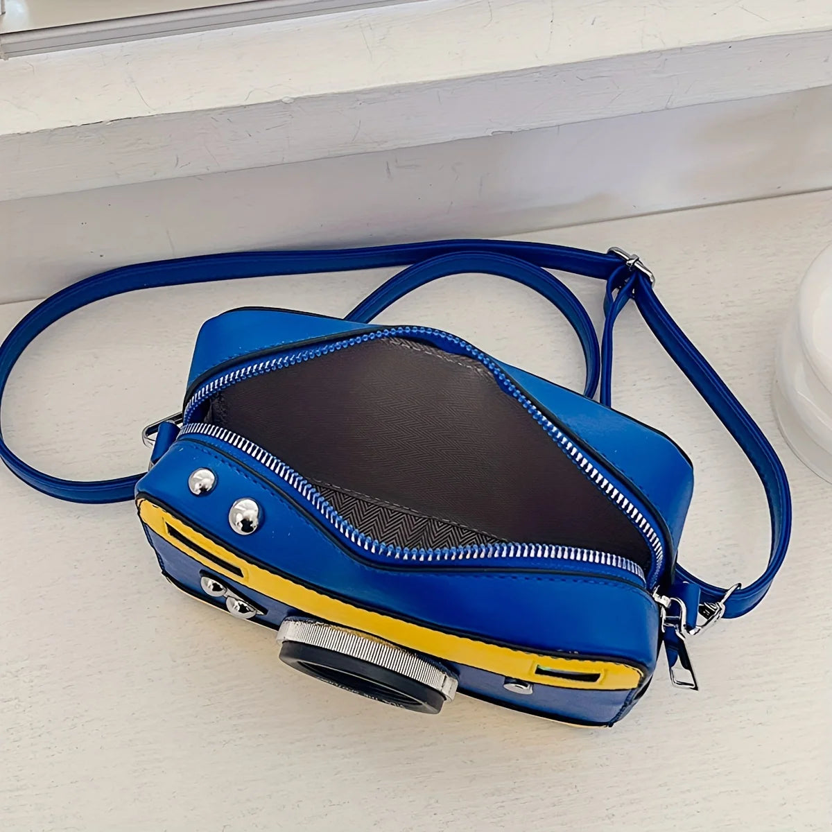 Personalized and Creative Mini Camera Bag Retro Crossbody Versatile Bag Niche Box Bag  Fresh Chain Small Square Bag